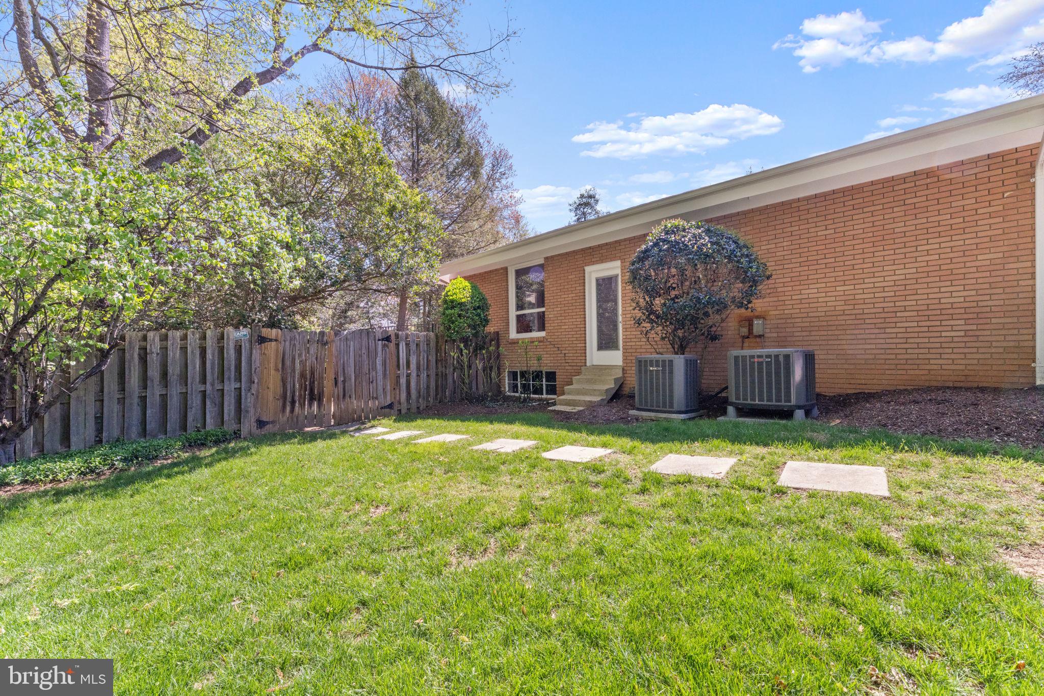 DOVER BALMORAL RIVERWOOD - Residential