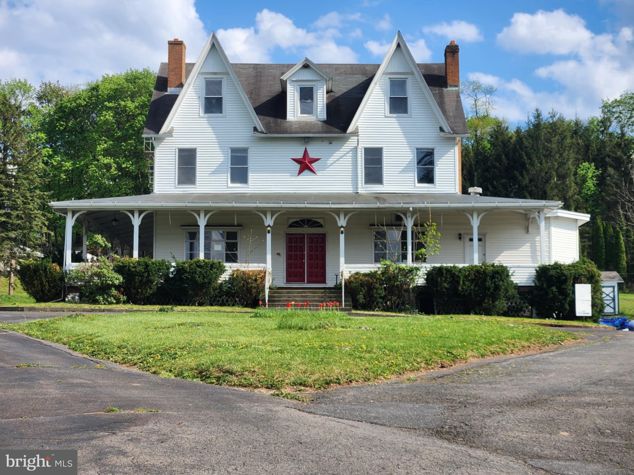 BULLS HEAD - Commercial Sale