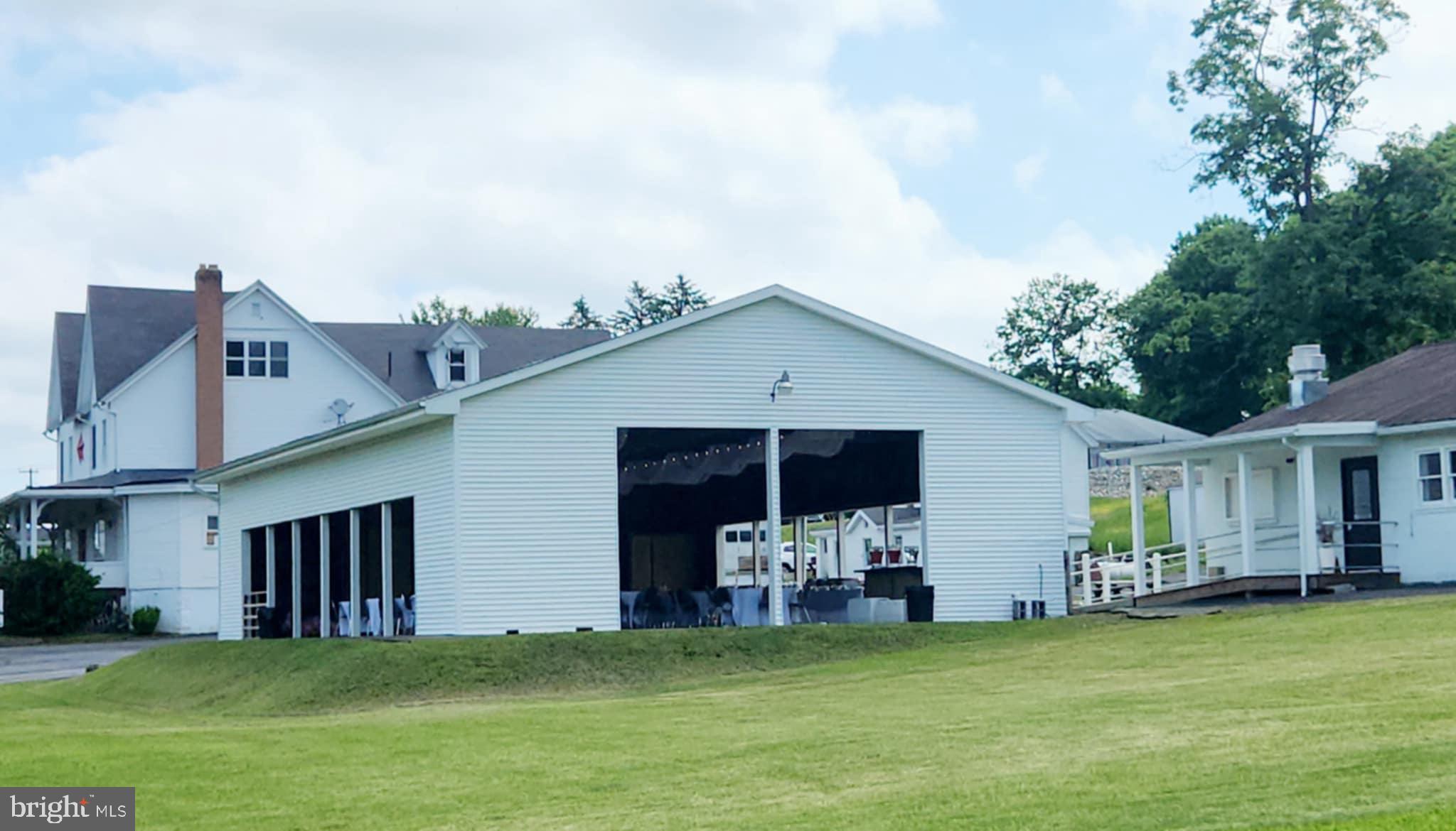 BULLS HEAD - Commercial Sale