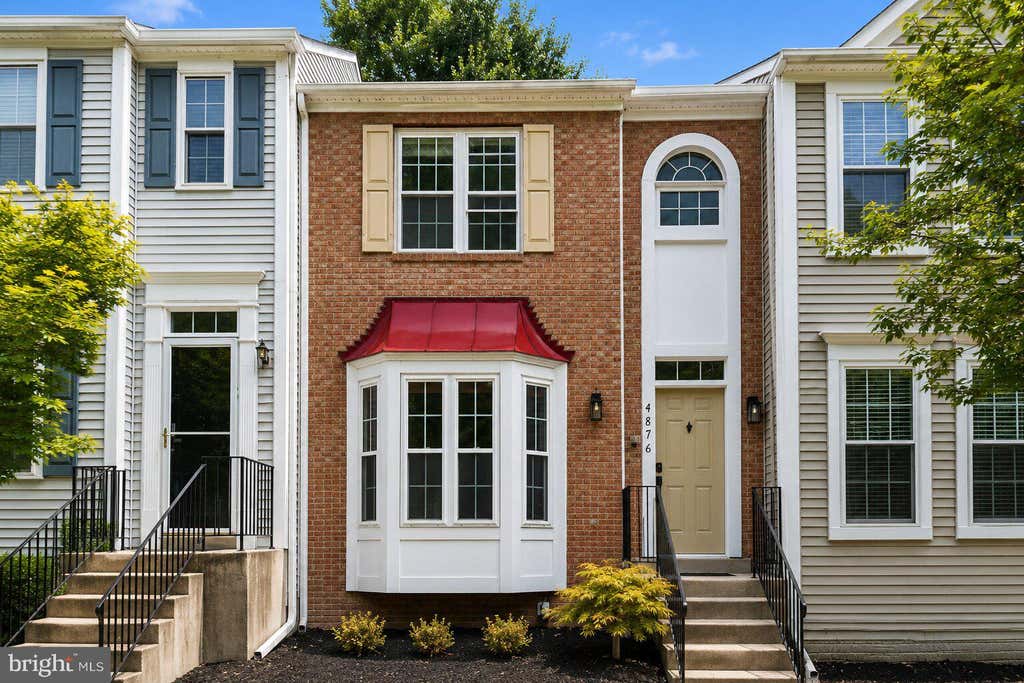 Photo of 4876 Ebb Tide Court, DUMFRIES, VA 22025 (MLS # VAPW2127968)