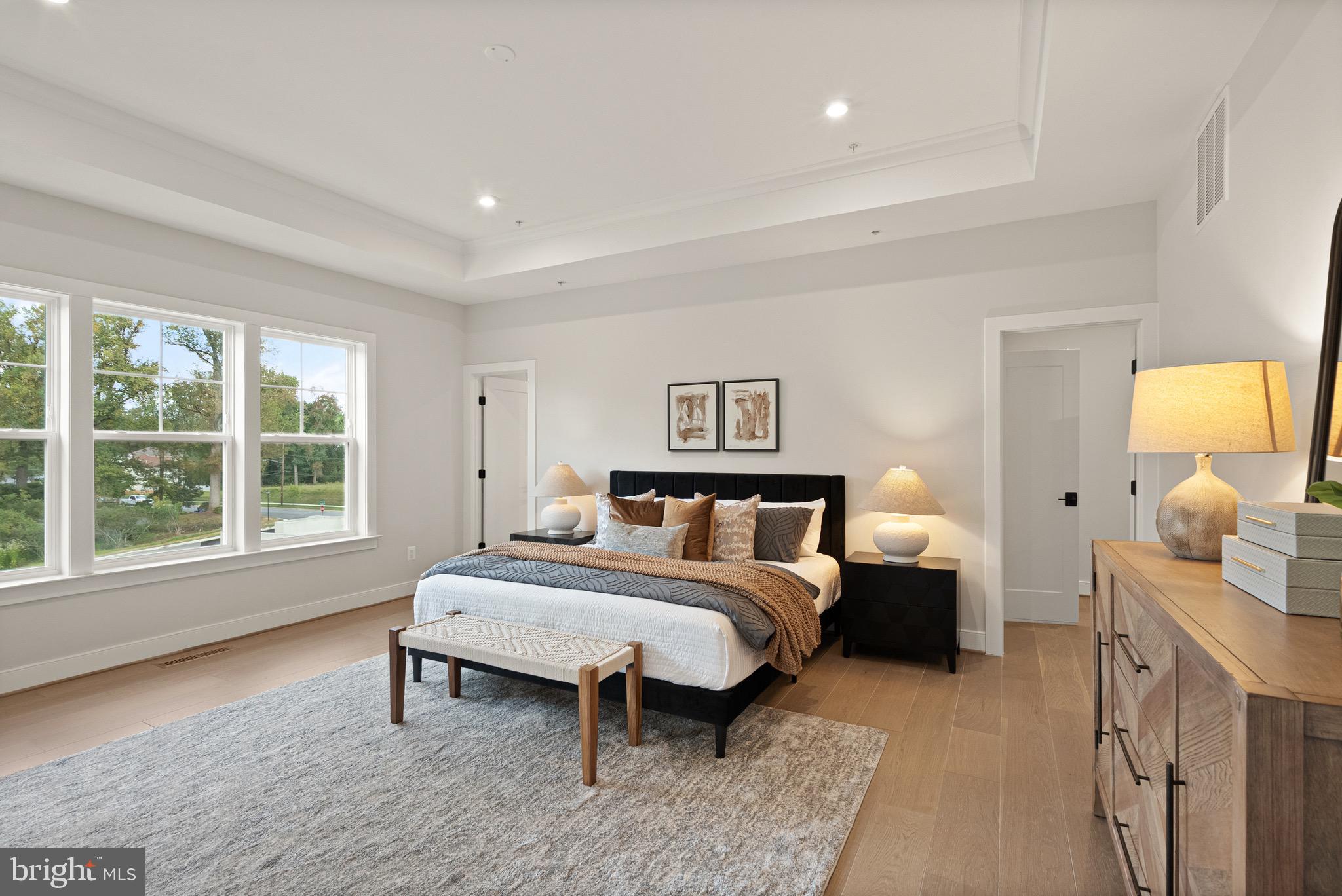 BURNING TREE - Residential