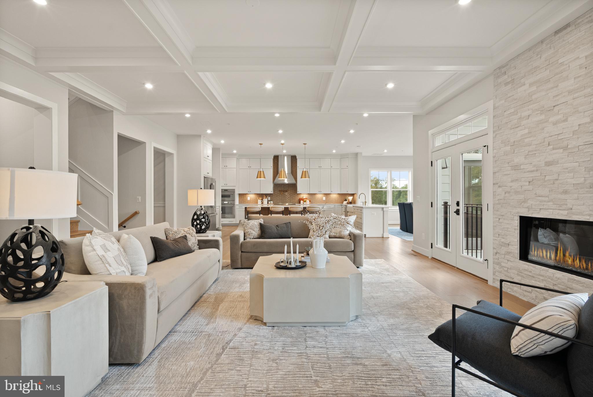 BURNING TREE - Residential