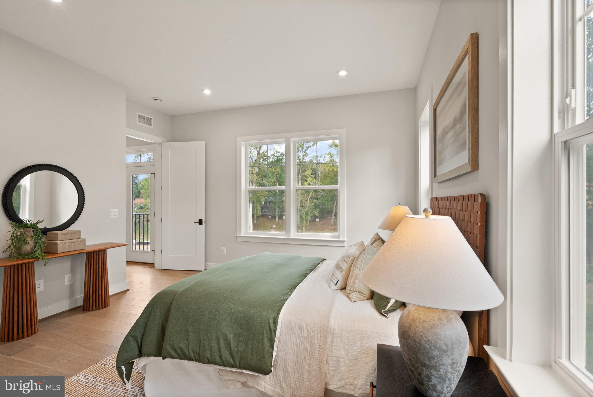 BURNING TREE - Residential