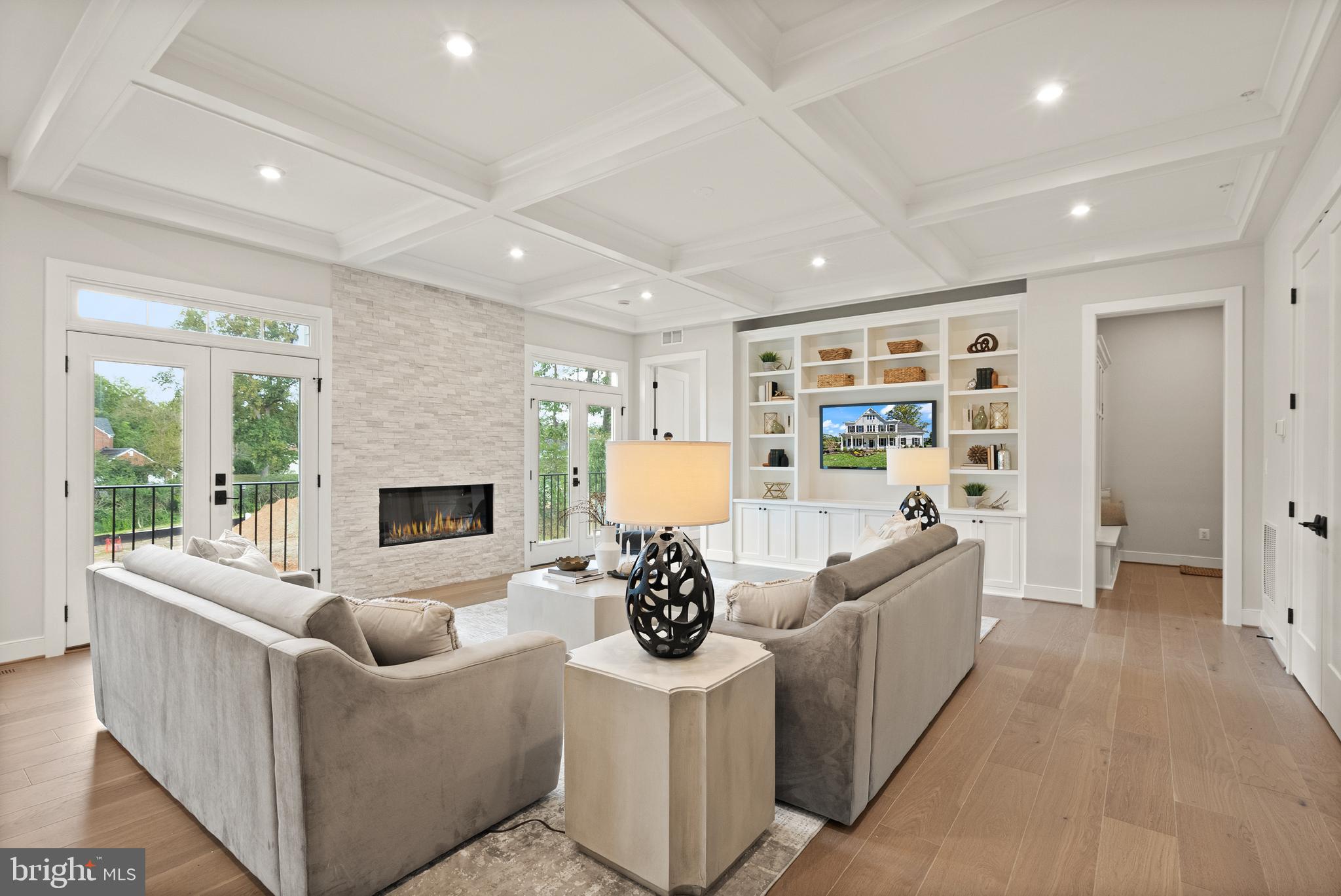 BURNING TREE - Residential