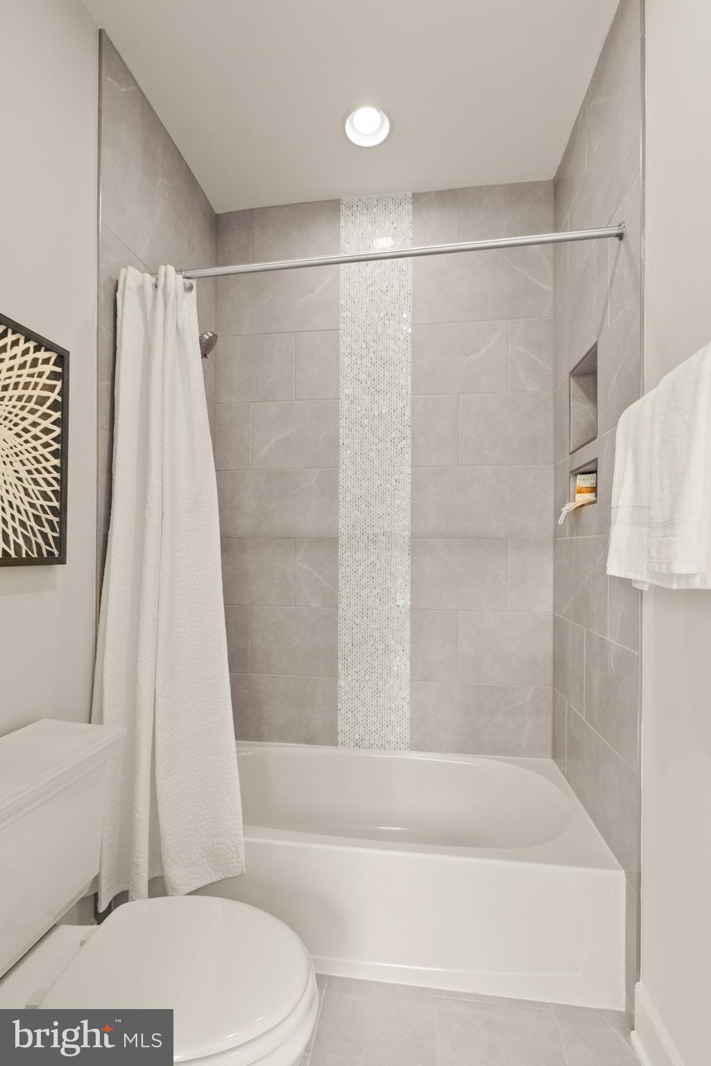 BURNING TREE - Residential