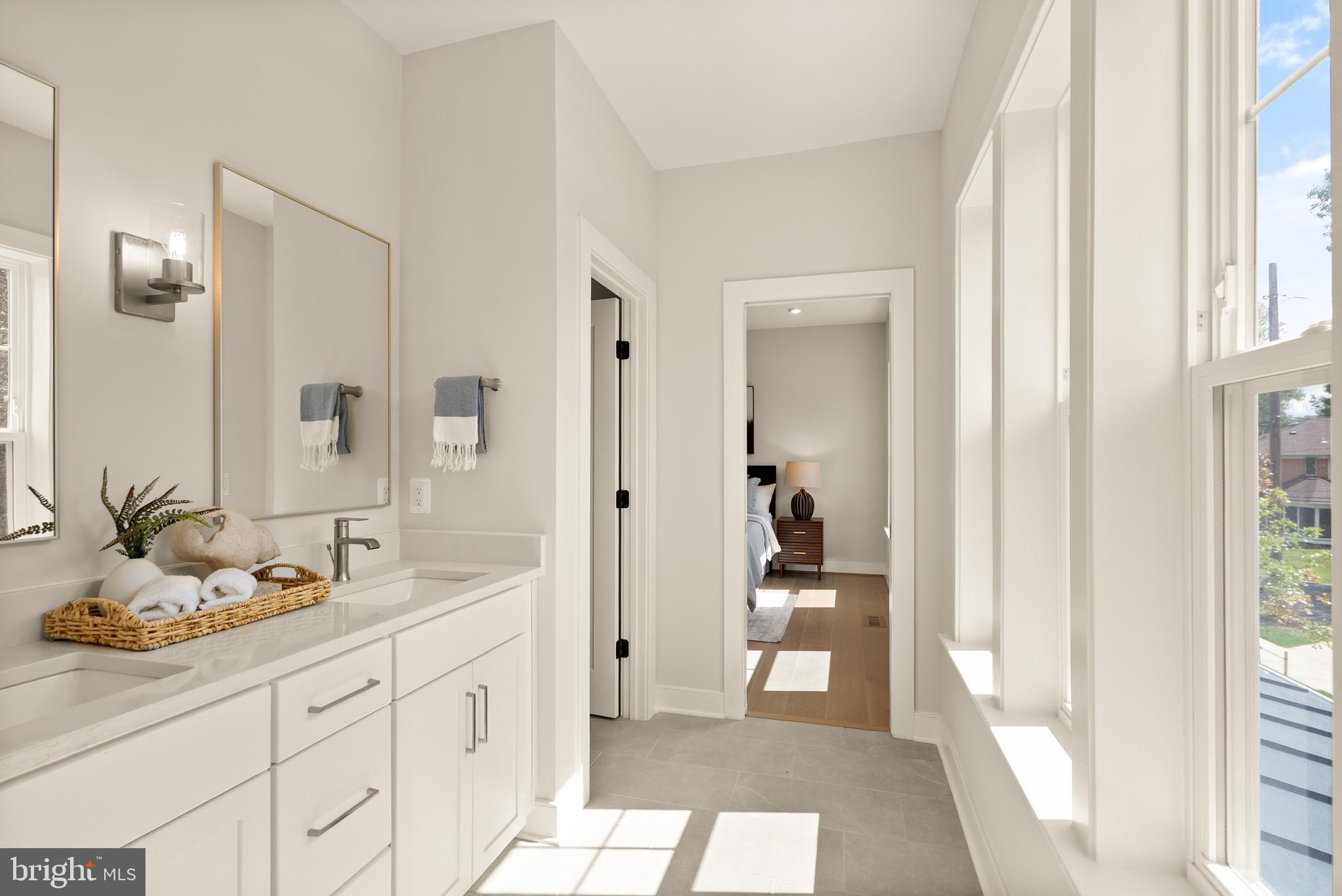 BURNING TREE - Residential