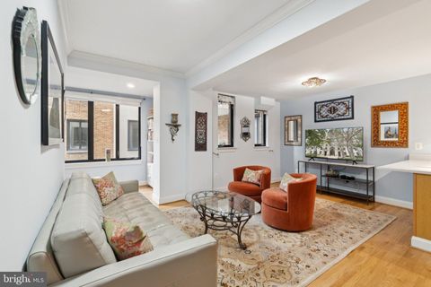 Photo of 1701 16th Street NW #422, WASHINGTON, DC 20009 (MLS # DCDC2225448) Photo of 1701 16th Street NW #422, WASHINGTON, DC 20009 (MLS # DCDC2225448)