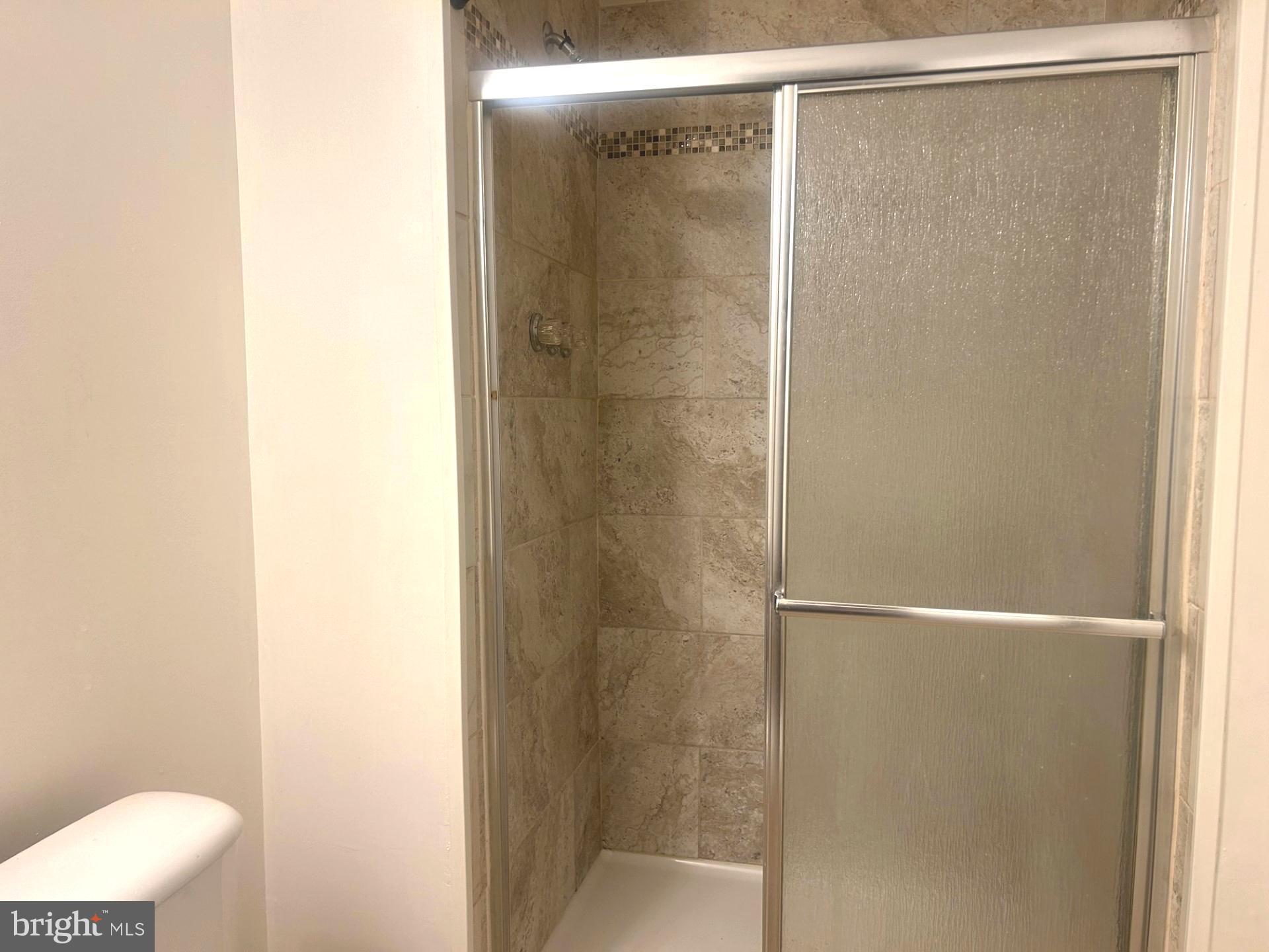 KETTERING BY THE PARK II - Residential Lease