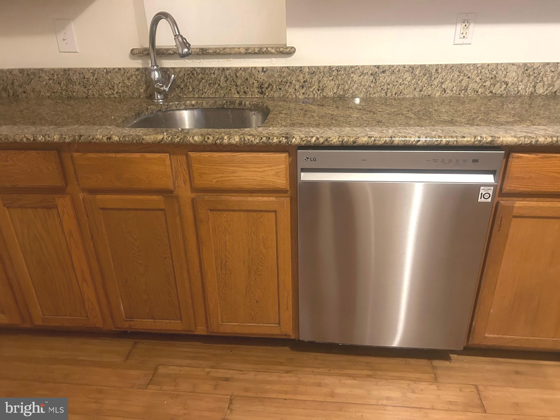 KETTERING BY THE PARK II - Residential Lease