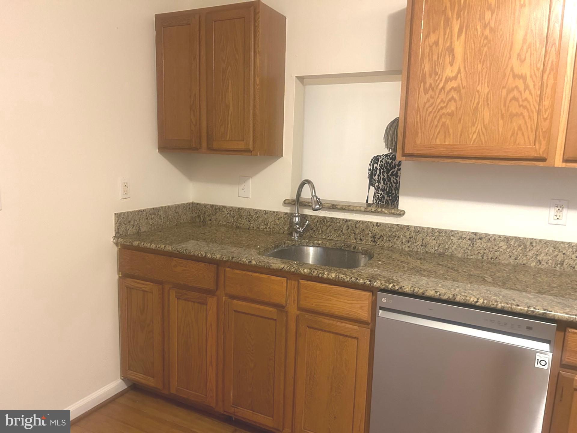 KETTERING BY THE PARK II - Residential Lease