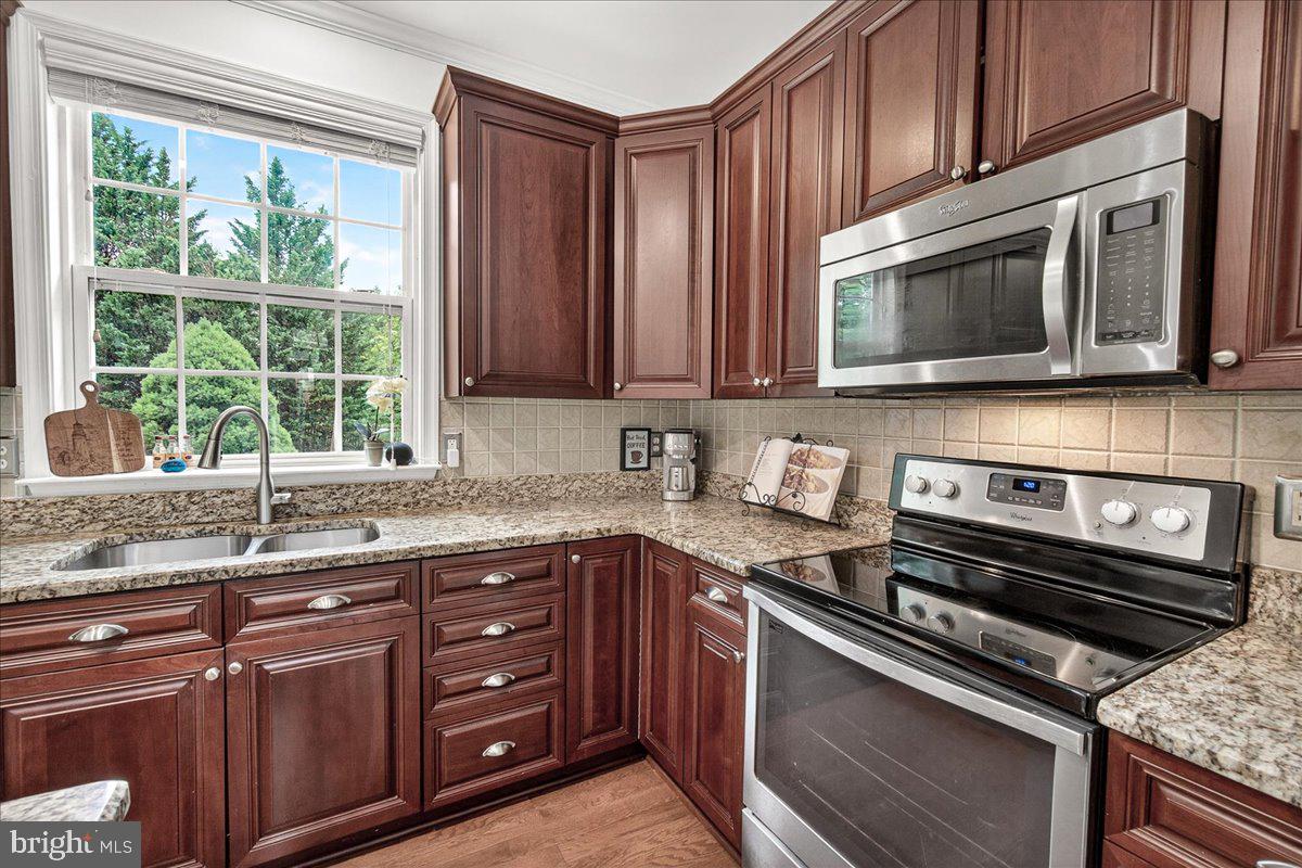 CLOVER HILL III - Residential
