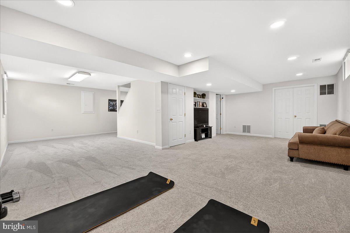CLOVER HILL III - Residential