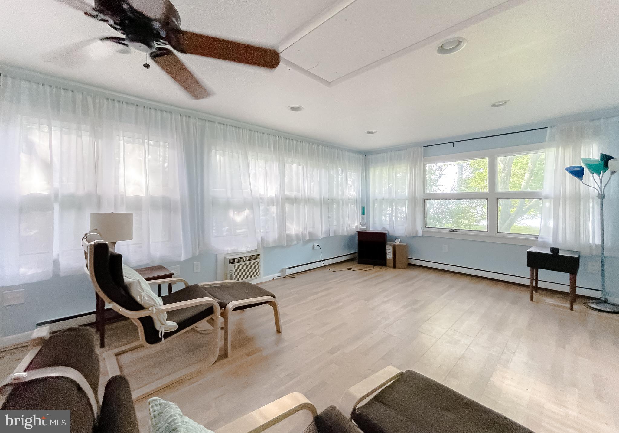 ROUSBY HALL WOODS - Residential