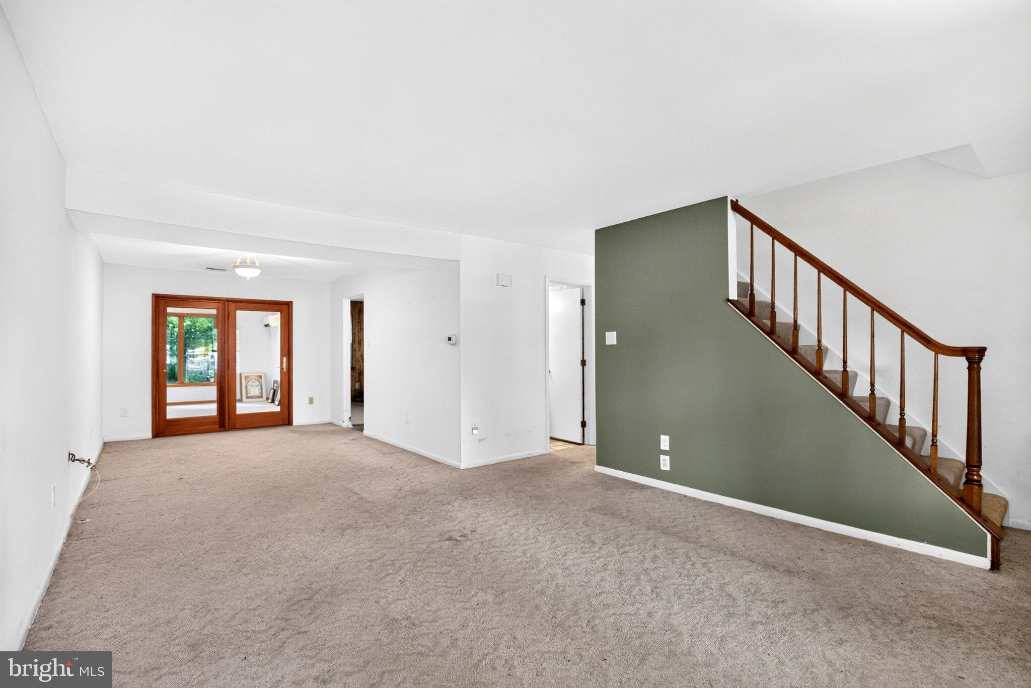 237 FOXWOOD LANE