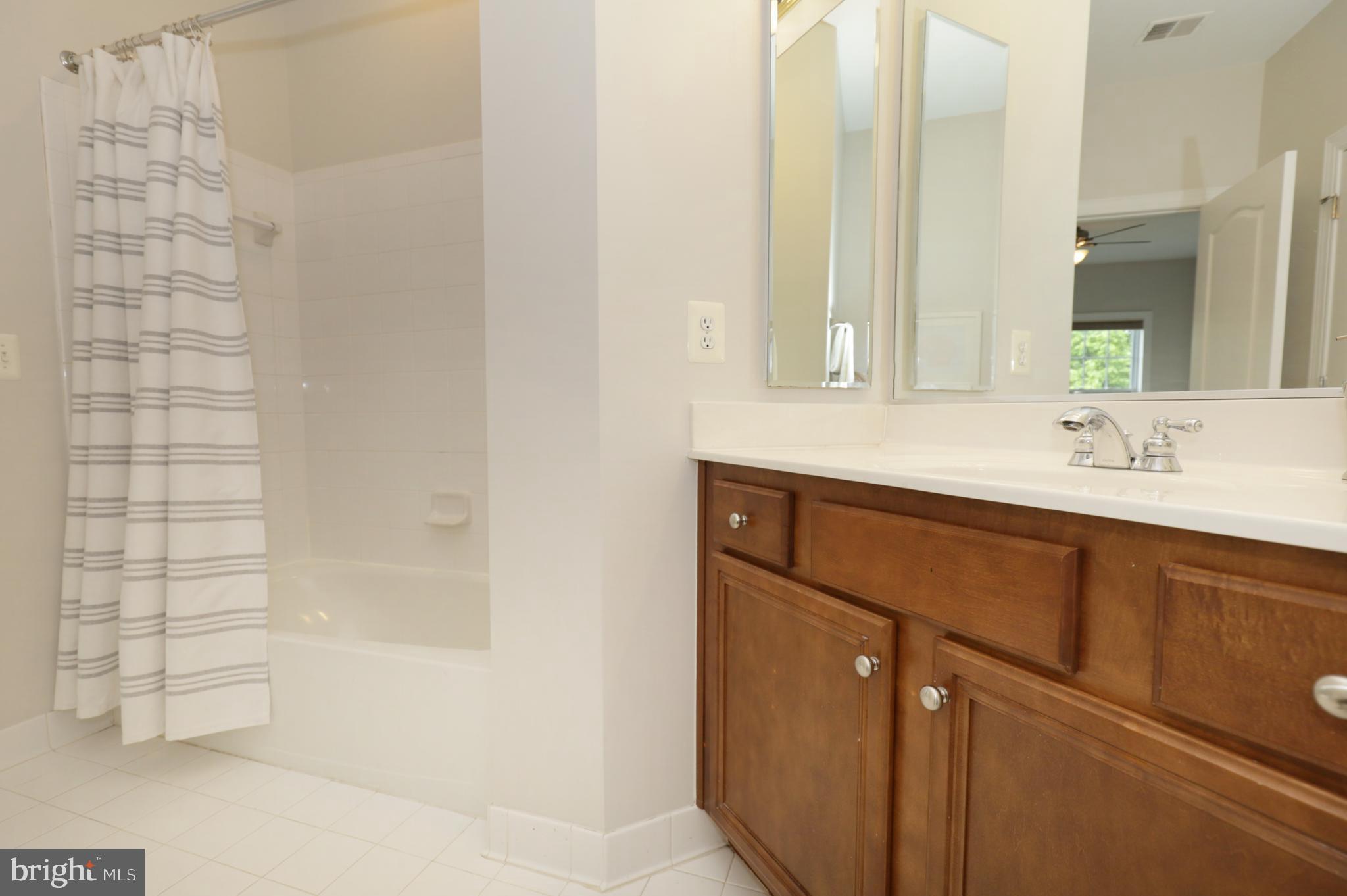 LAKEWOOD HILLS - Residential