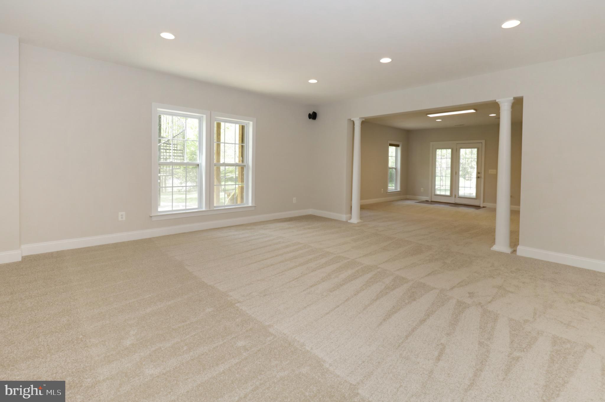 LAKEWOOD HILLS - Residential