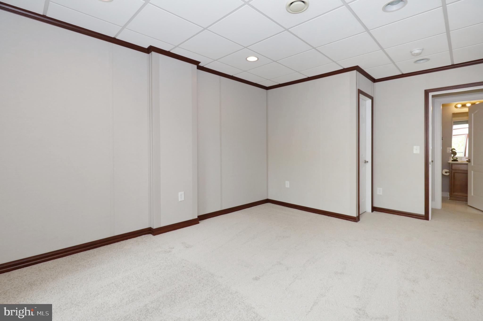 LAKEWOOD HILLS - Residential