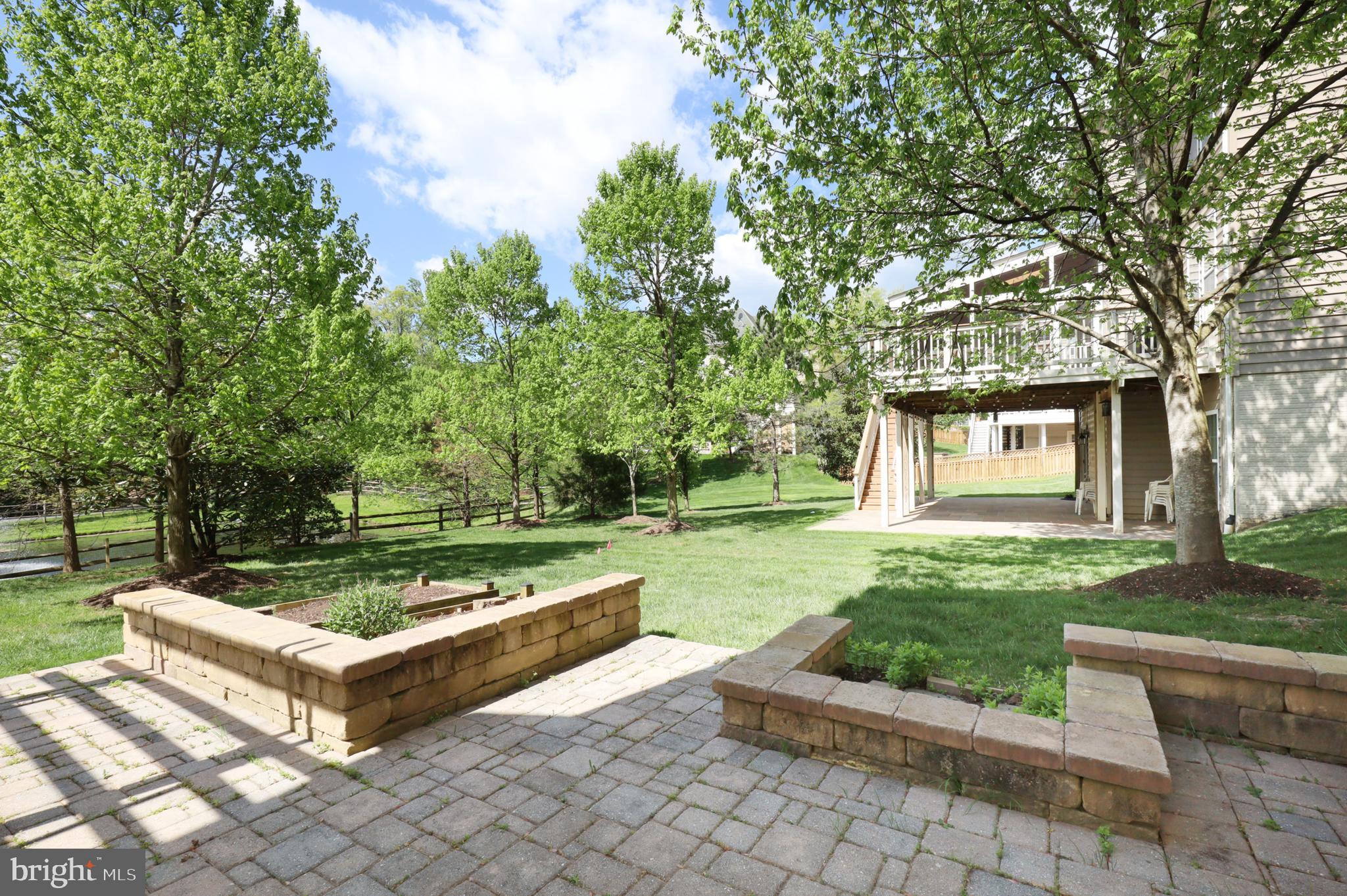 LAKEWOOD HILLS - Residential