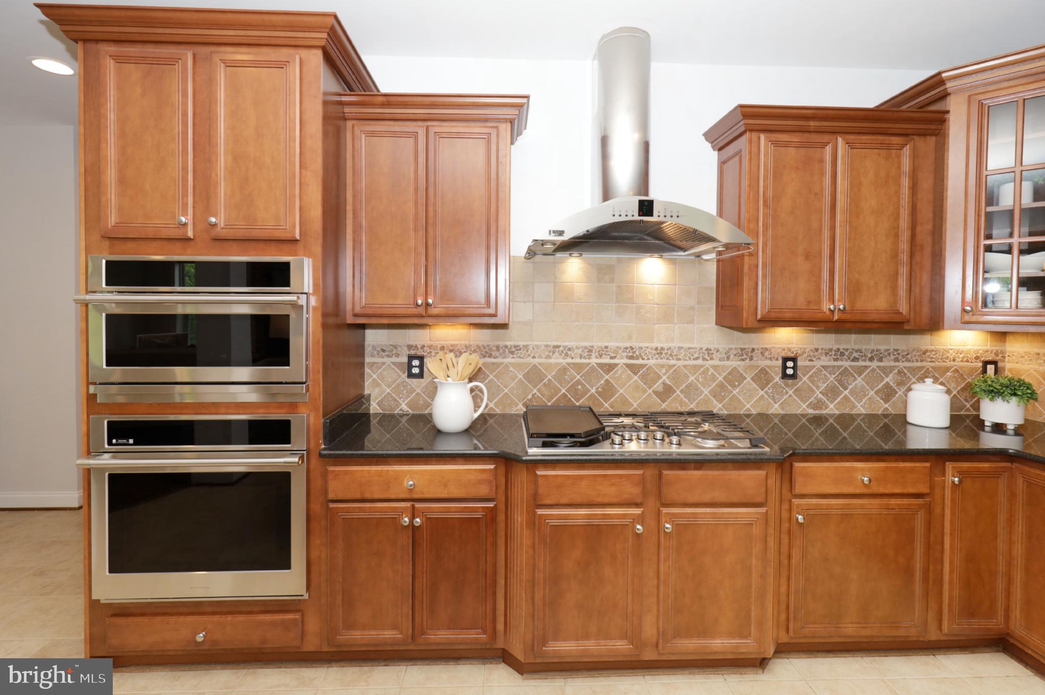 LAKEWOOD HILLS - Residential