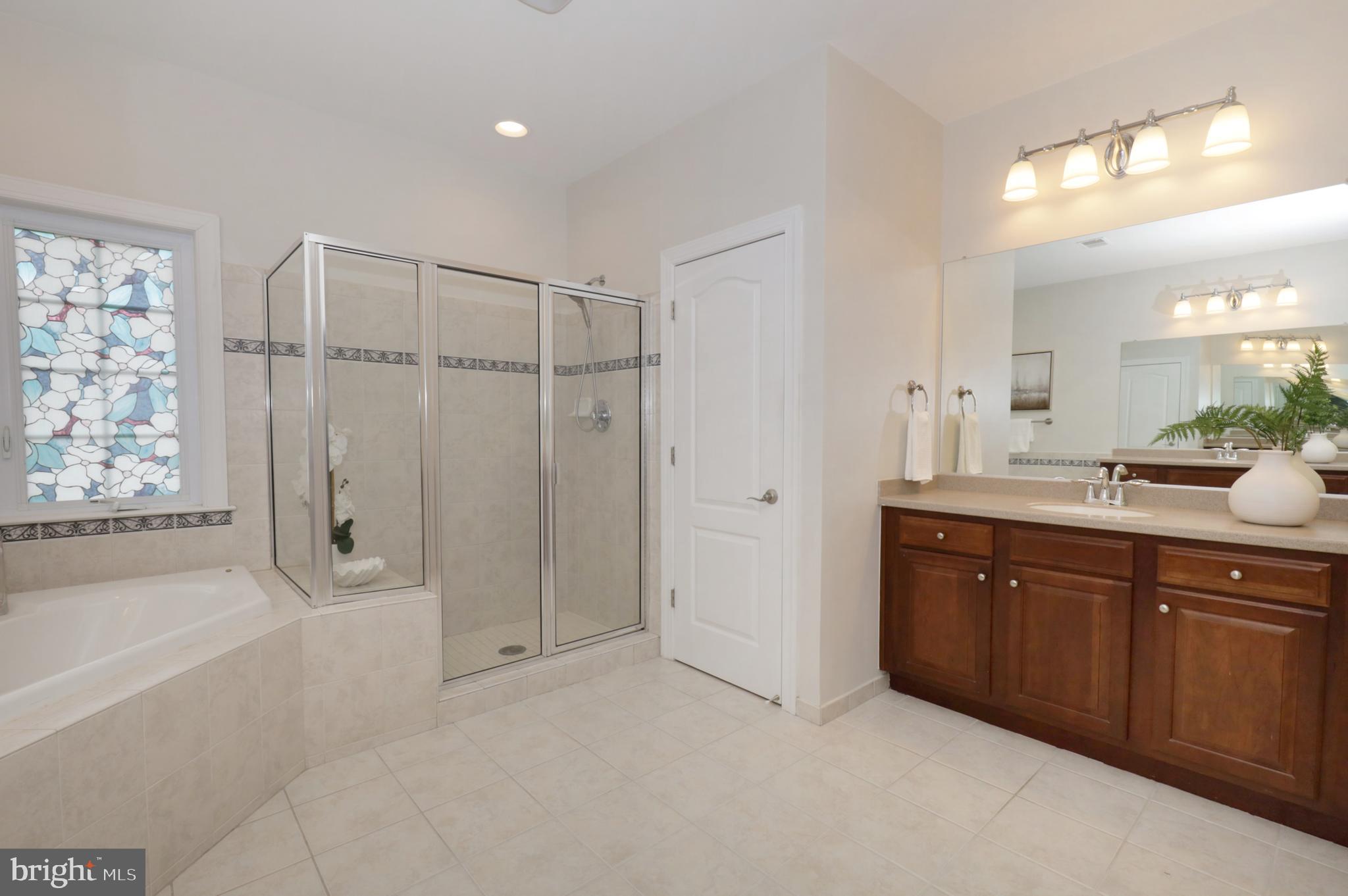 LAKEWOOD HILLS - Residential