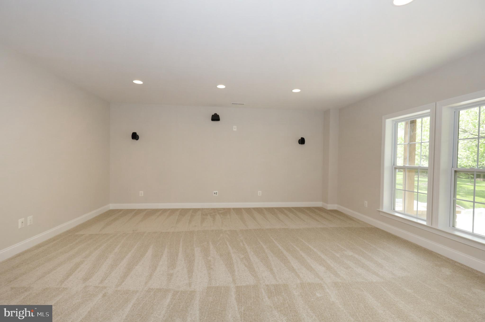 LAKEWOOD HILLS - Residential