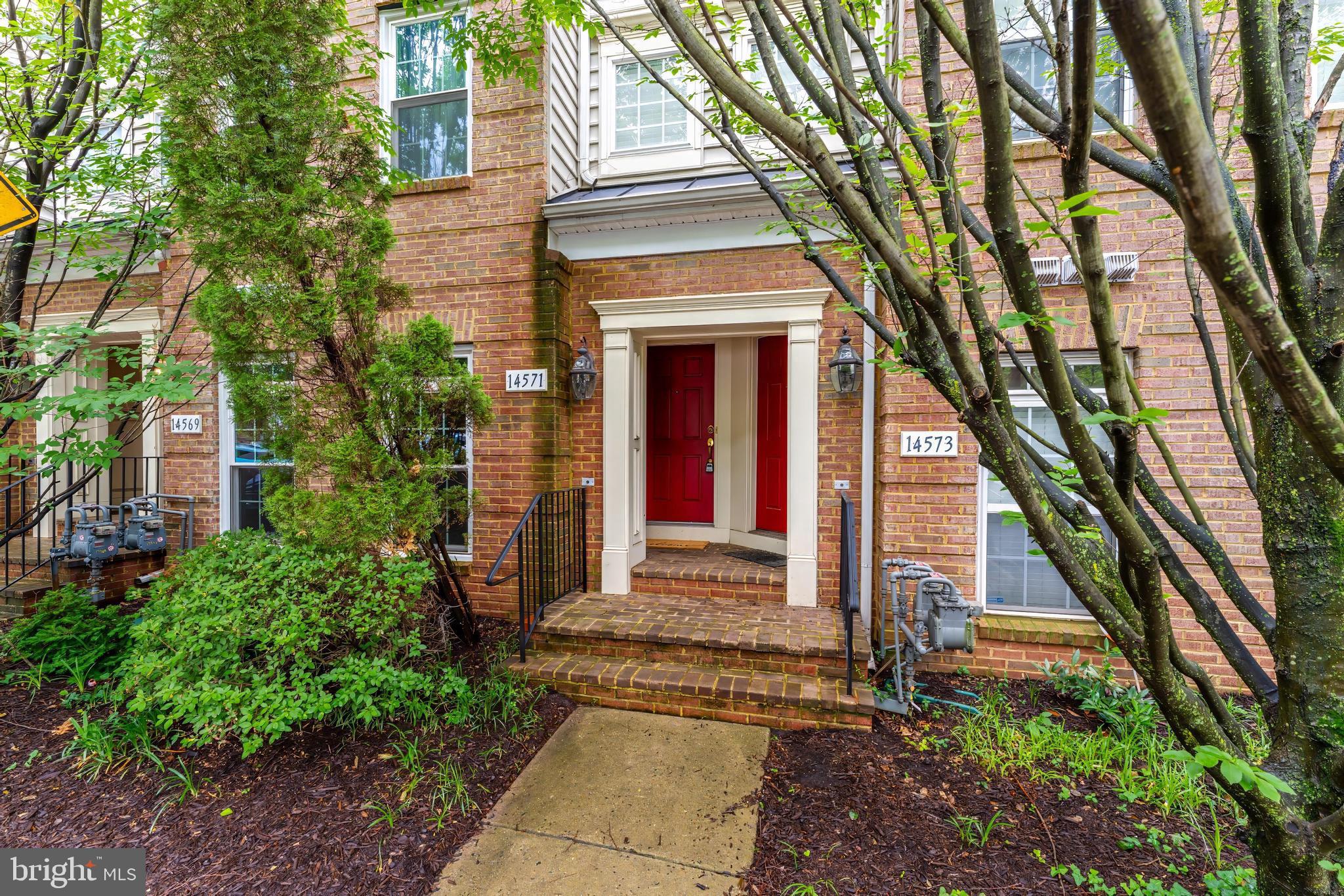 VILLAGE PLACE - Residential