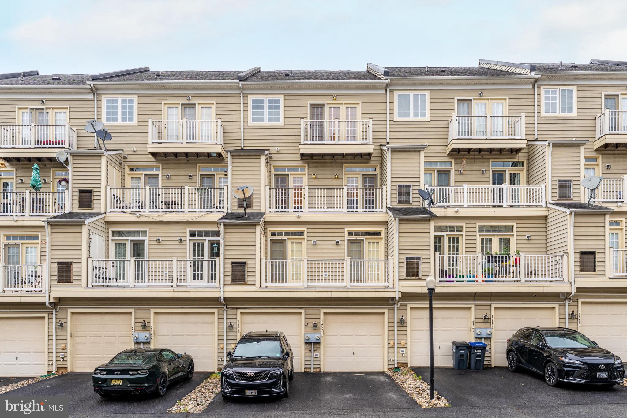 VILLAGE PLACE - Residential