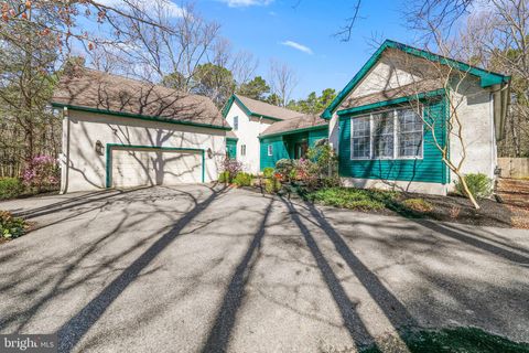 Photo of 4 Ridge Court, MEDFORD, NJ 08055 (MLS # NJBL2108030)