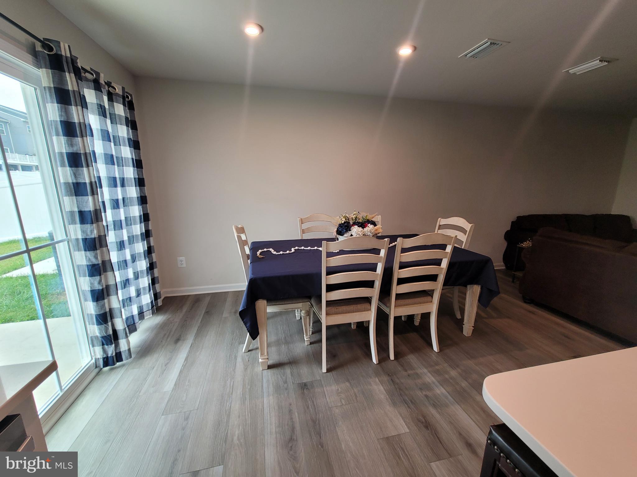 CARDINAL POINTE - Residential