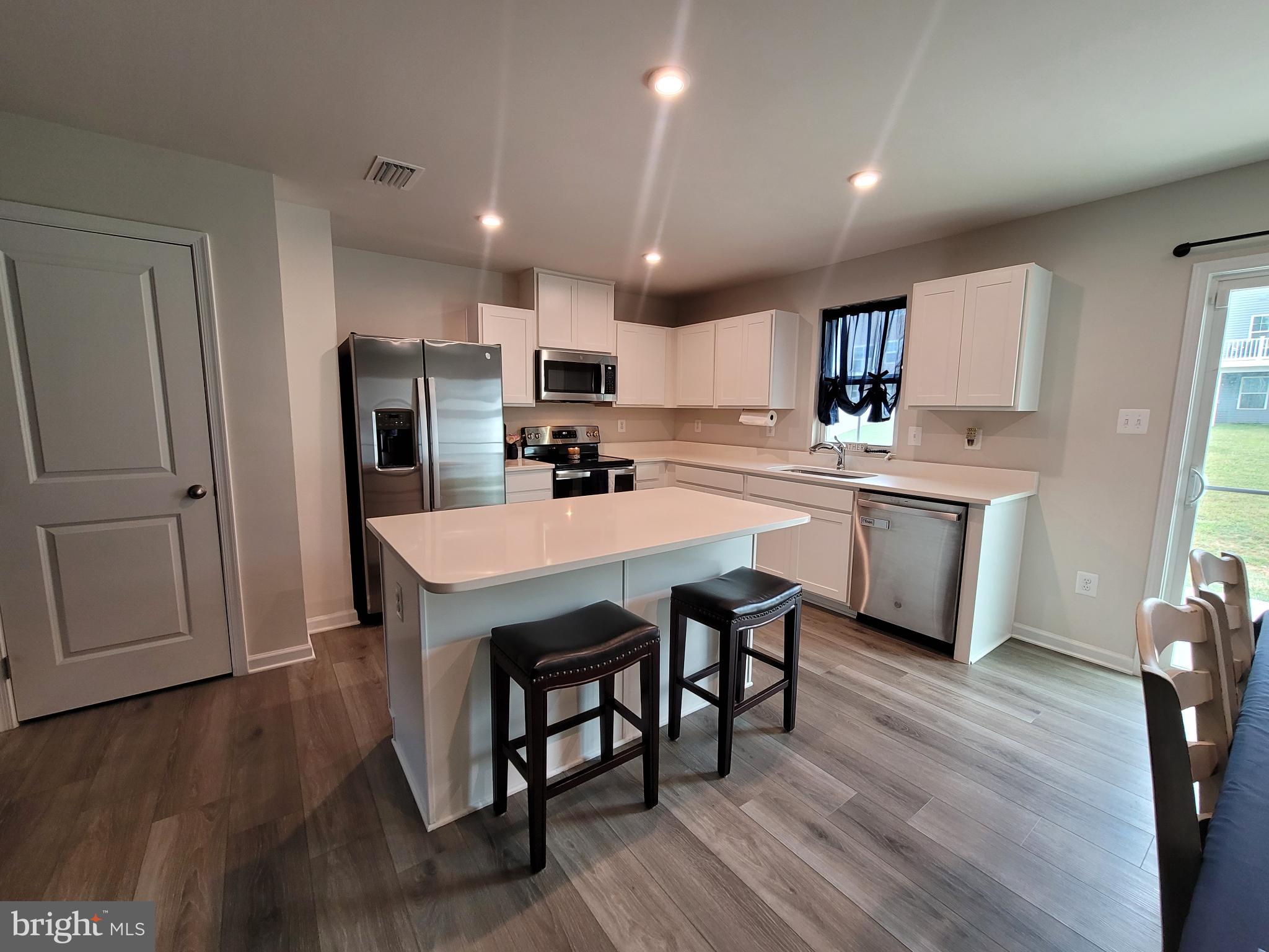 CARDINAL POINTE - Residential