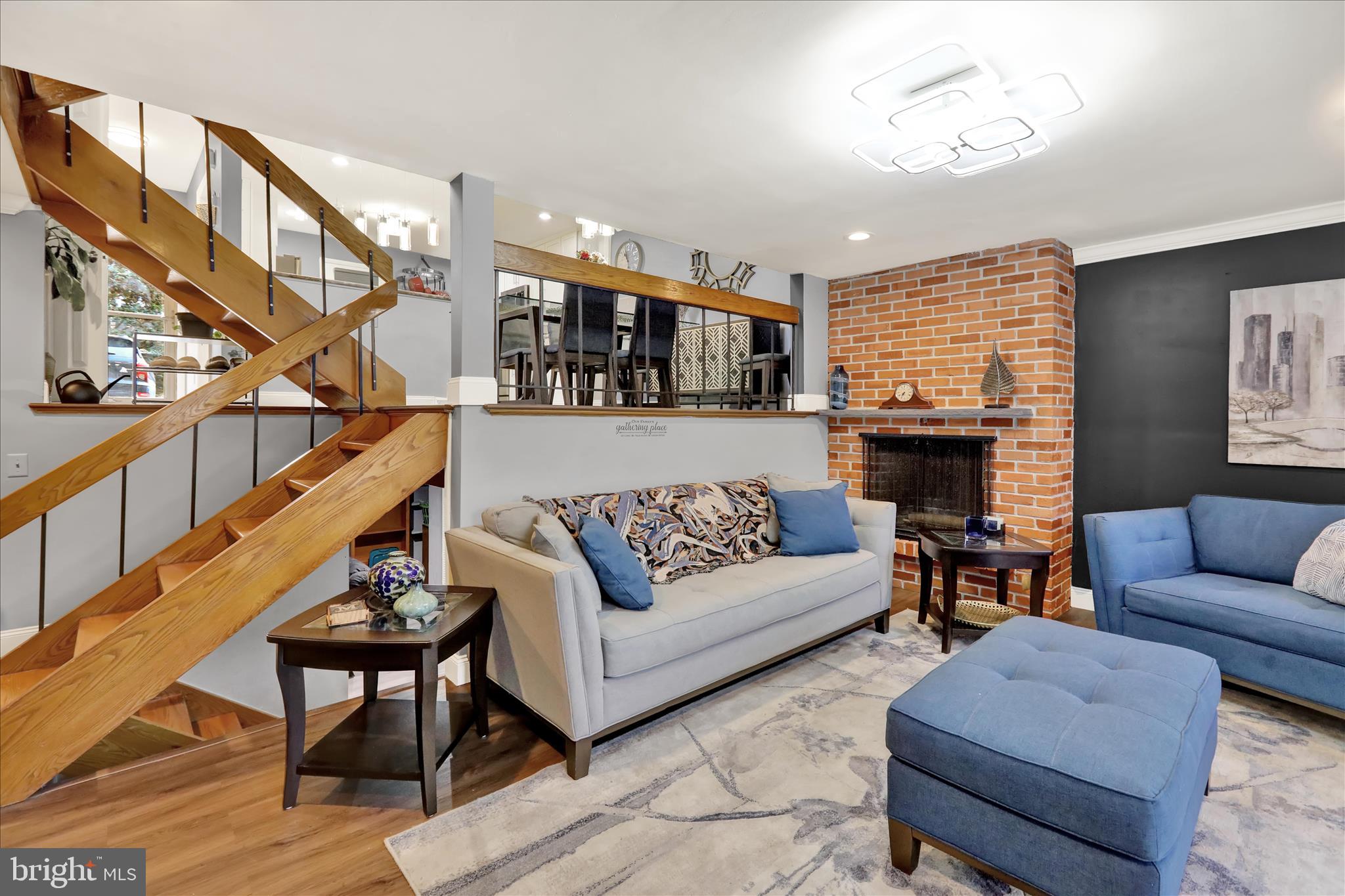 FLYING HILLS - Residential