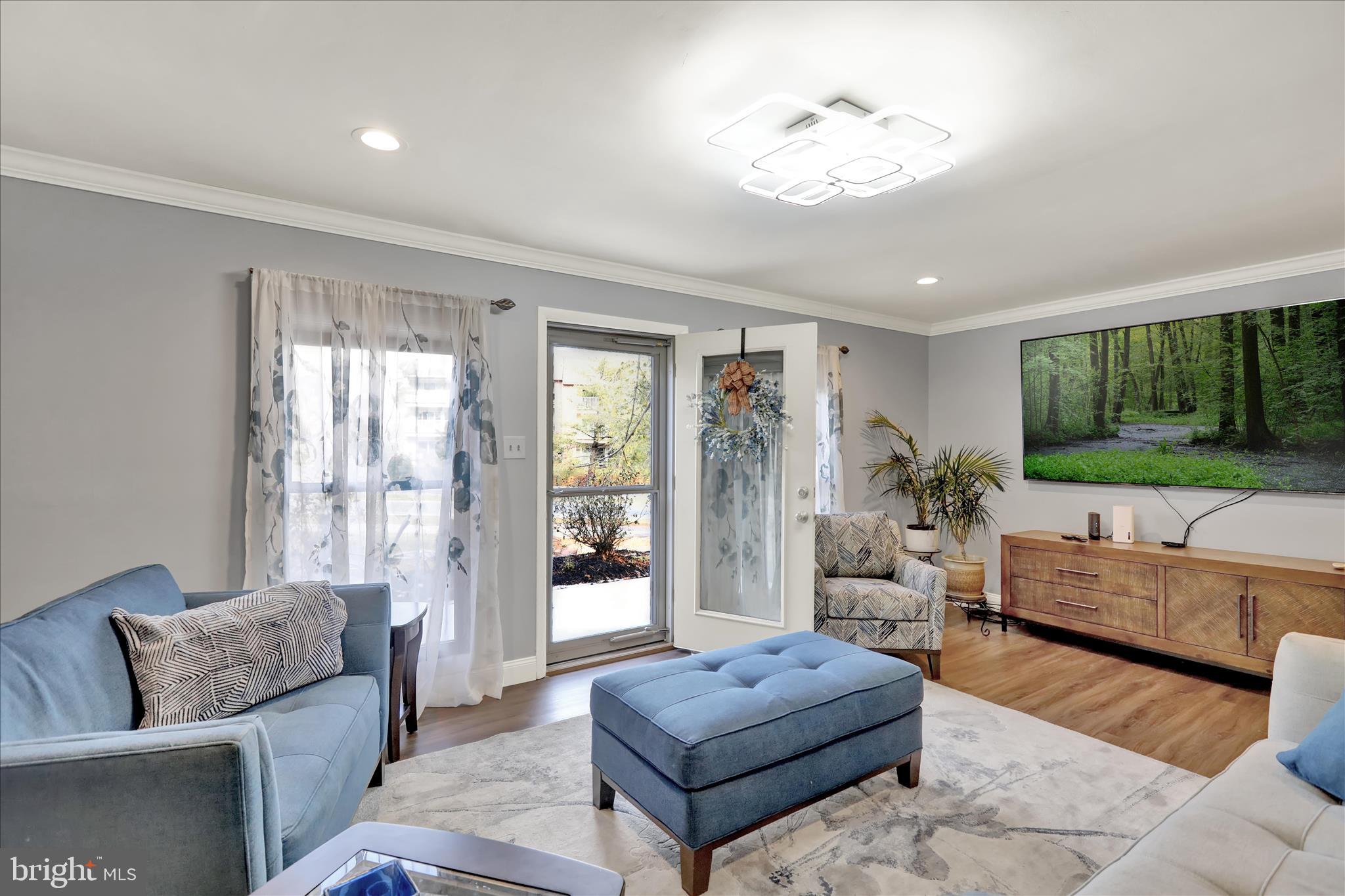 FLYING HILLS - Residential