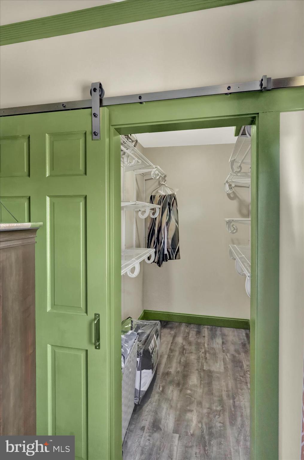 FLYING HILLS - Residential