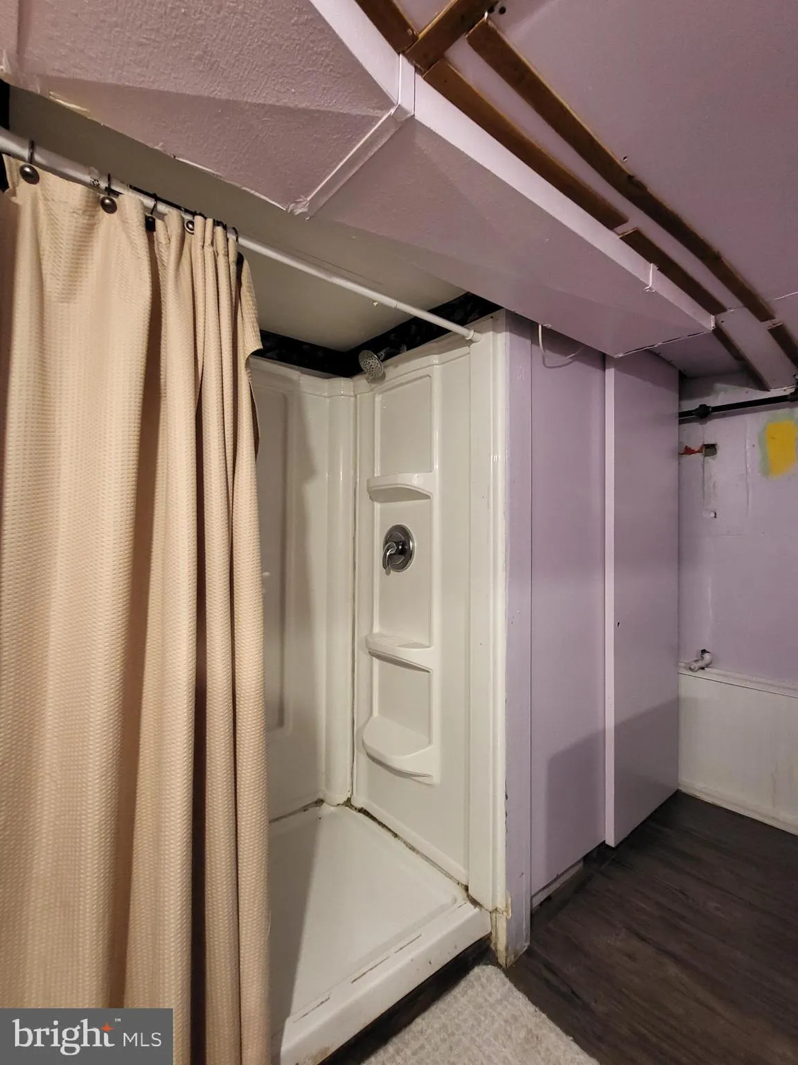 Reading, Pennsylvania 19605, United States, 3 Bedrooms Bedrooms, ,2 BathroomsBathrooms,Residential,Pending,181826