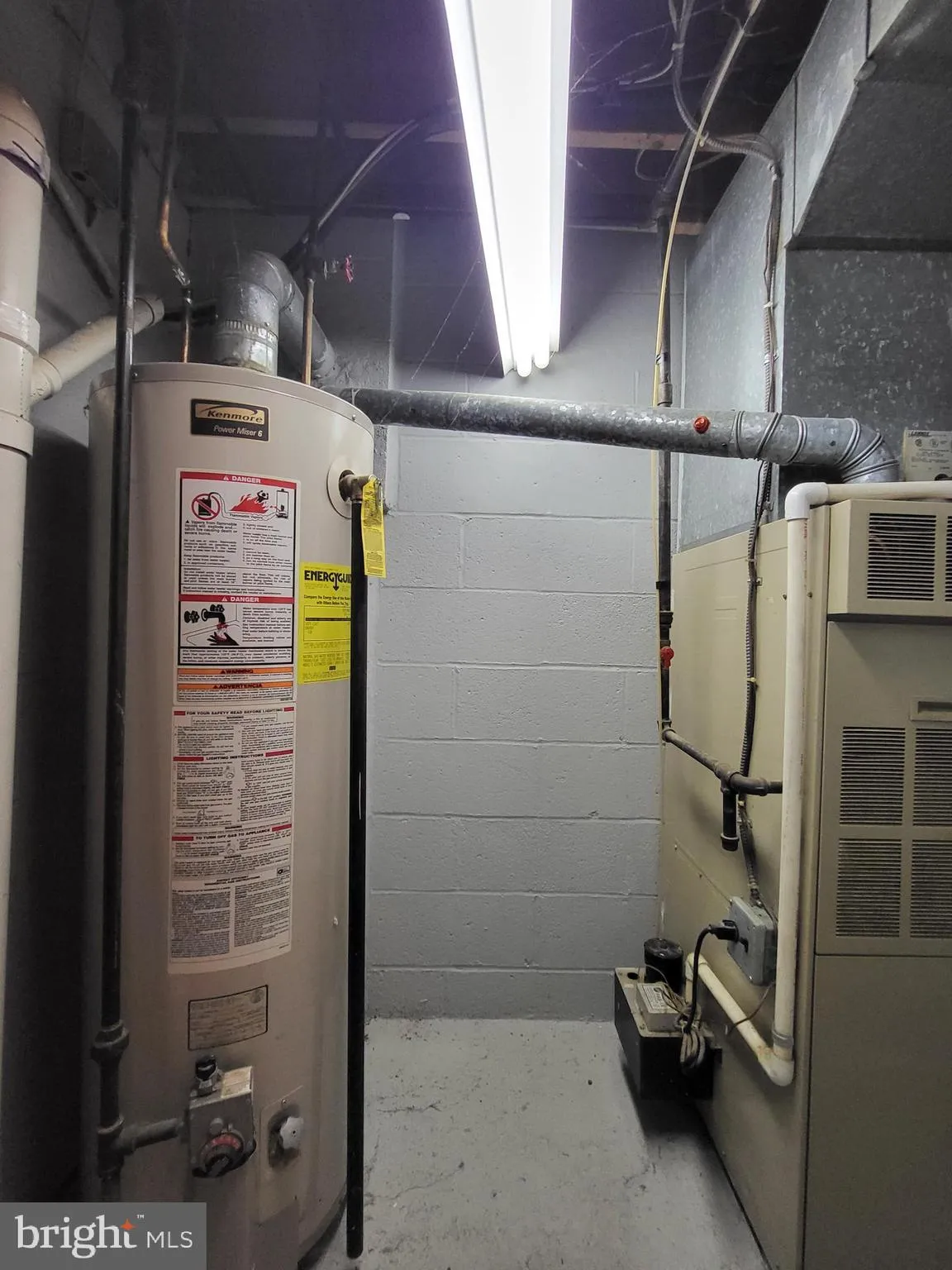 Reading, Pennsylvania 19605, United States, 3 Bedrooms Bedrooms, ,2 BathroomsBathrooms,Residential,Pending,181826