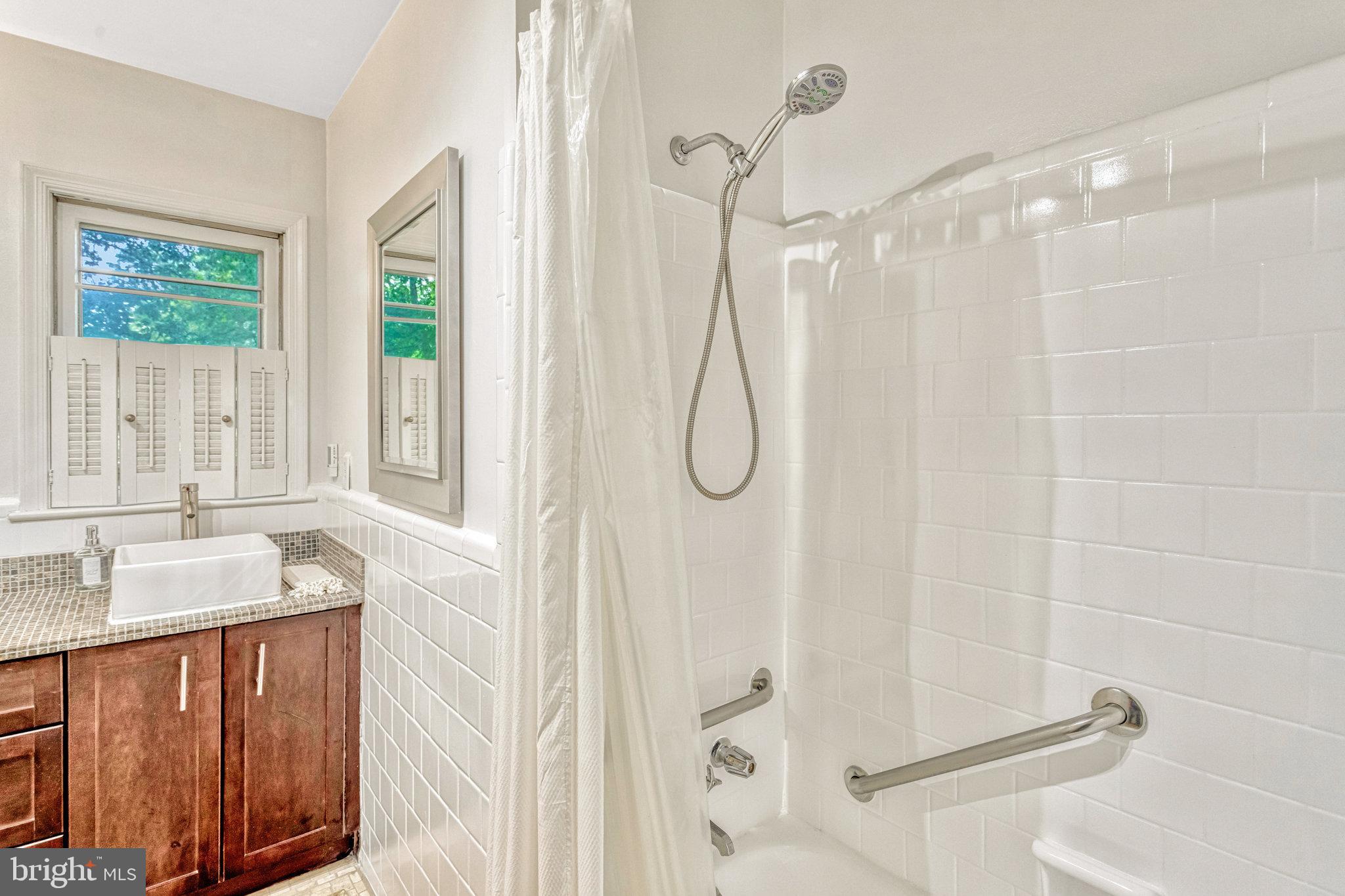 LITTLE RIVER HILLS - Residential