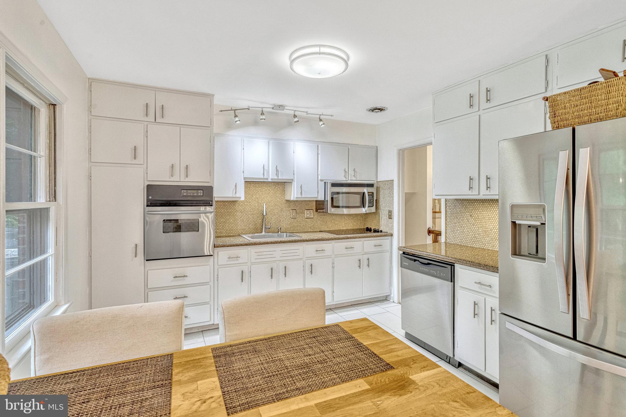 LITTLE RIVER HILLS - Residential