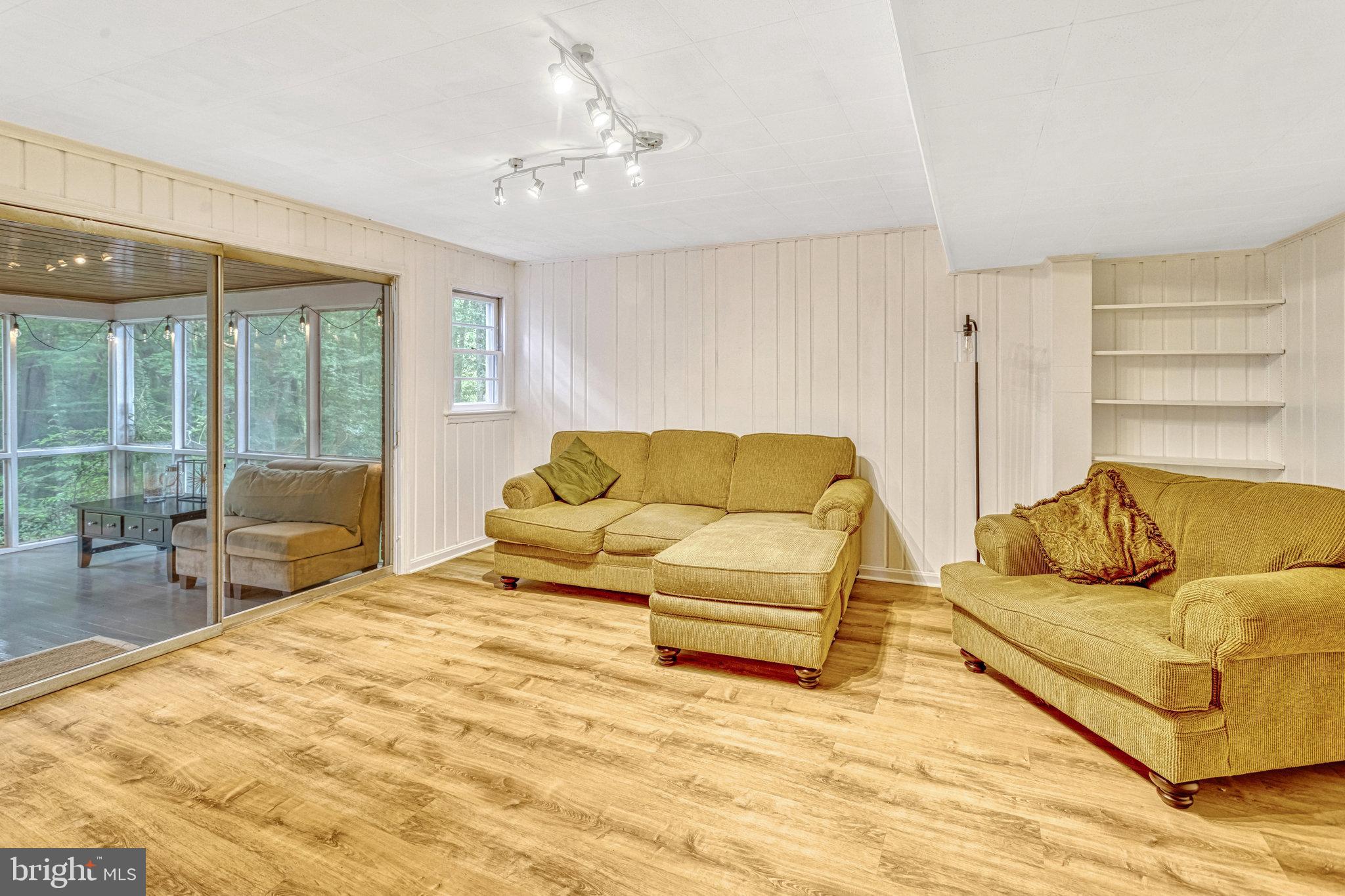 LITTLE RIVER HILLS - Residential