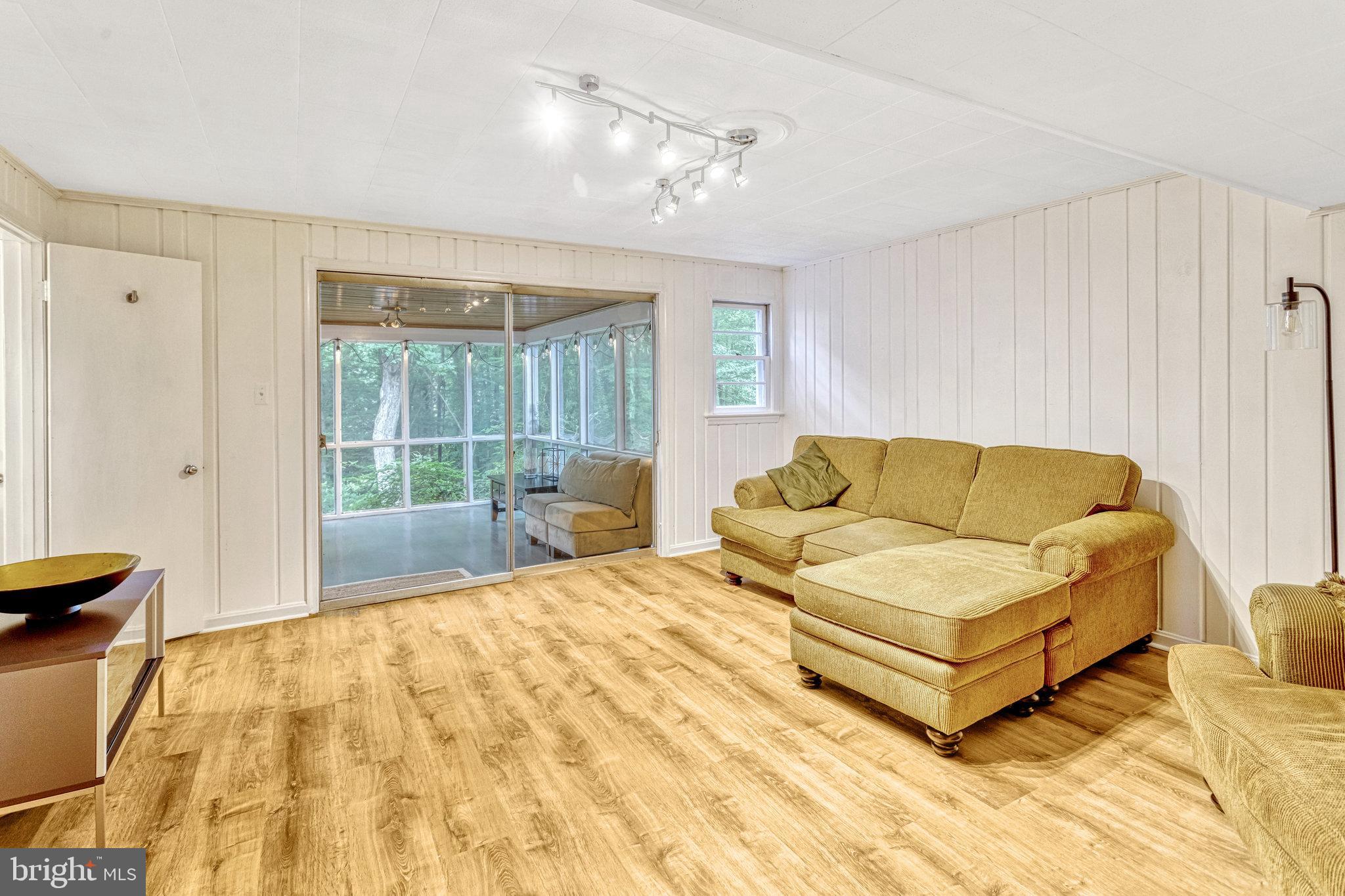 LITTLE RIVER HILLS - Residential