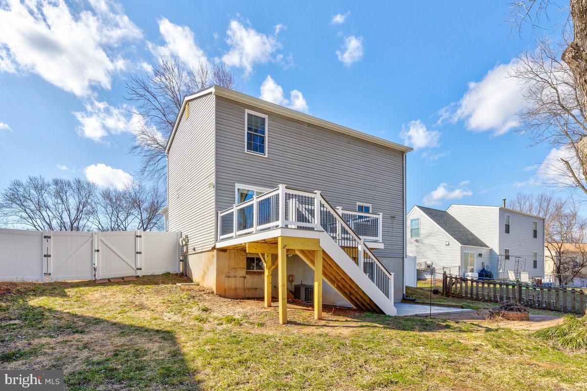 DALE CITY - Residential Lease