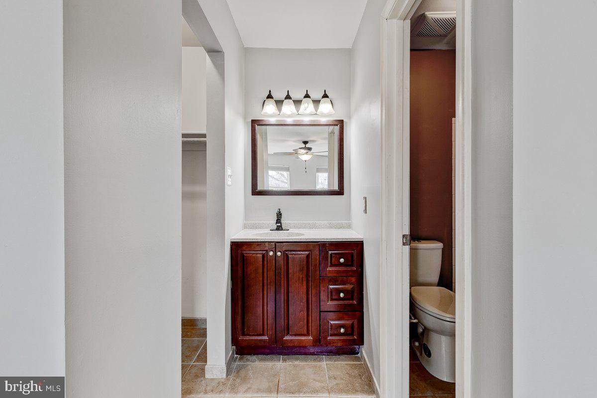 DALE CITY - Residential Lease