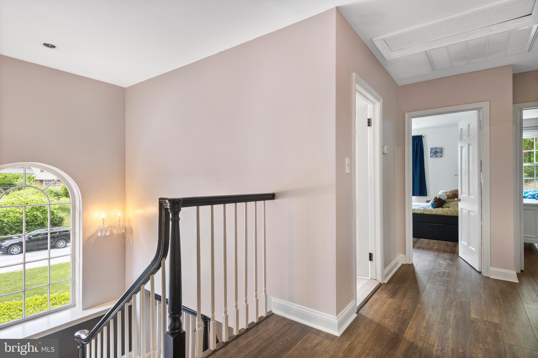 ROSLYN - Residential