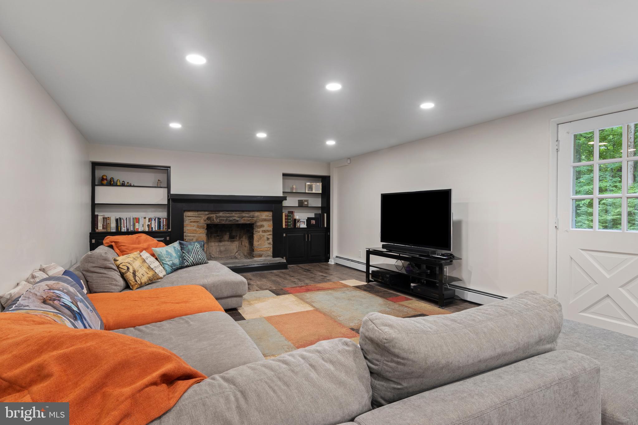 ROSLYN - Residential