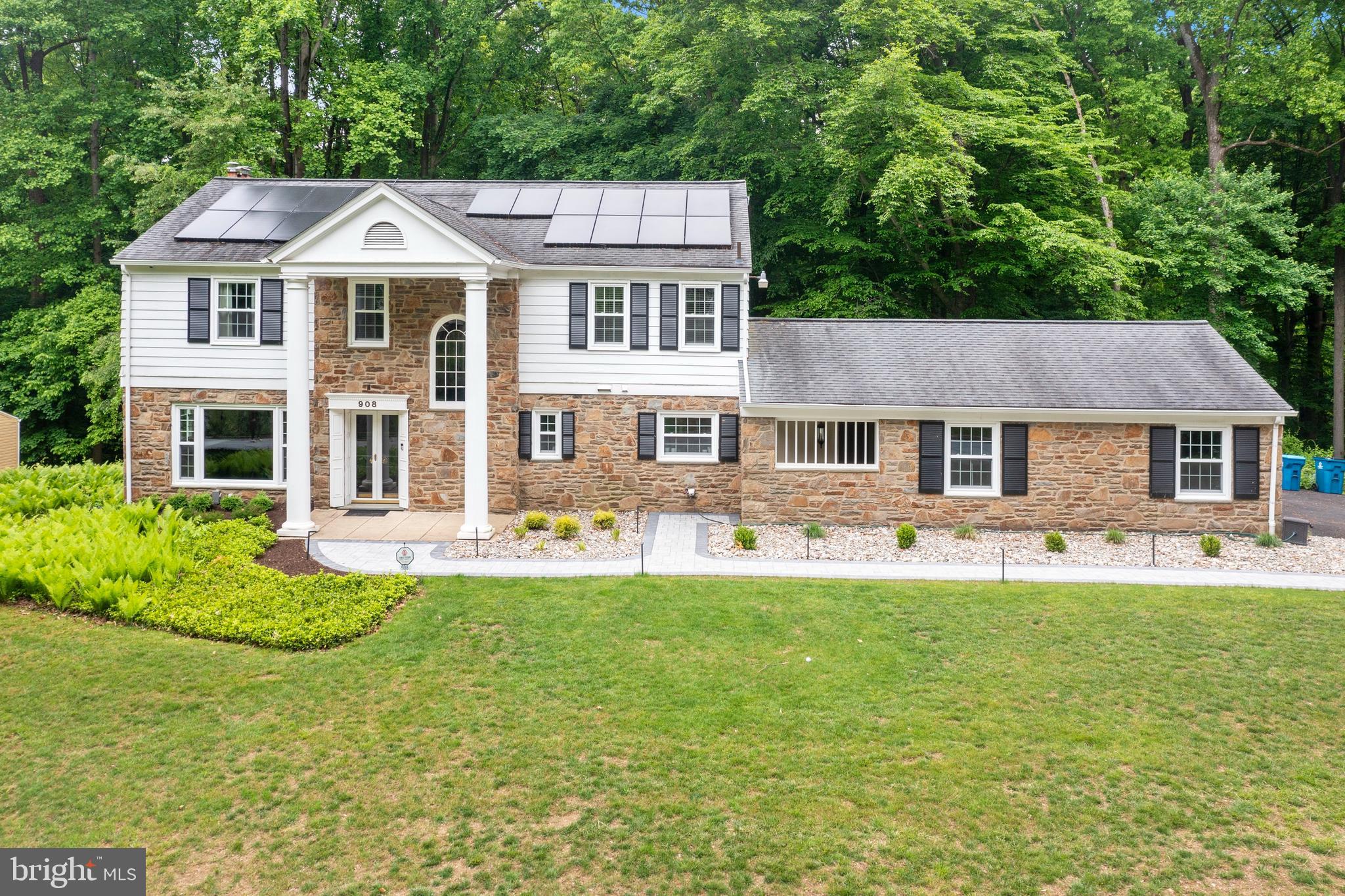 ROSLYN - Residential