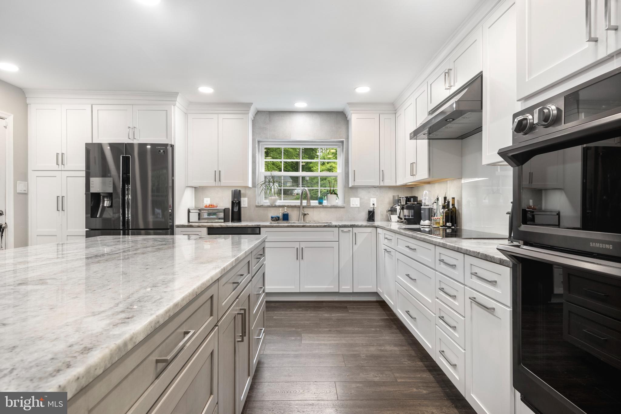 ROSLYN - Residential