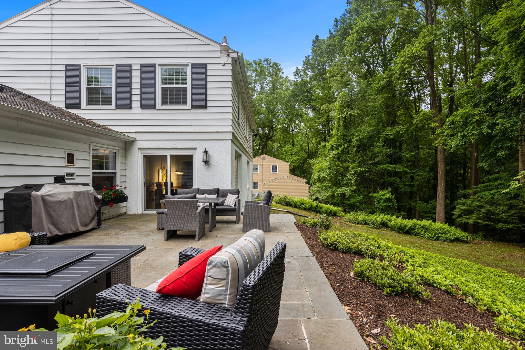 ROSLYN - Residential