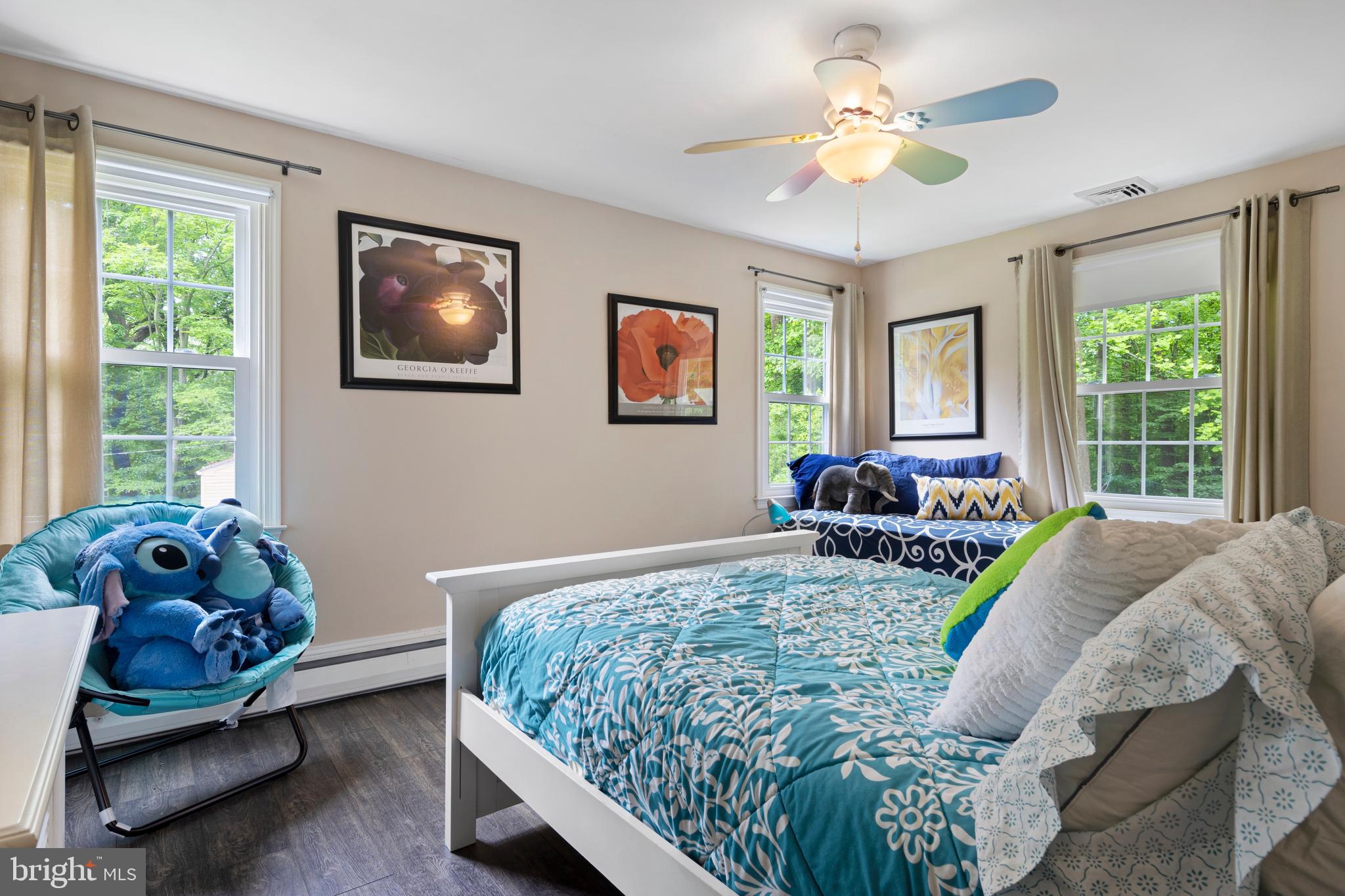 ROSLYN - Residential