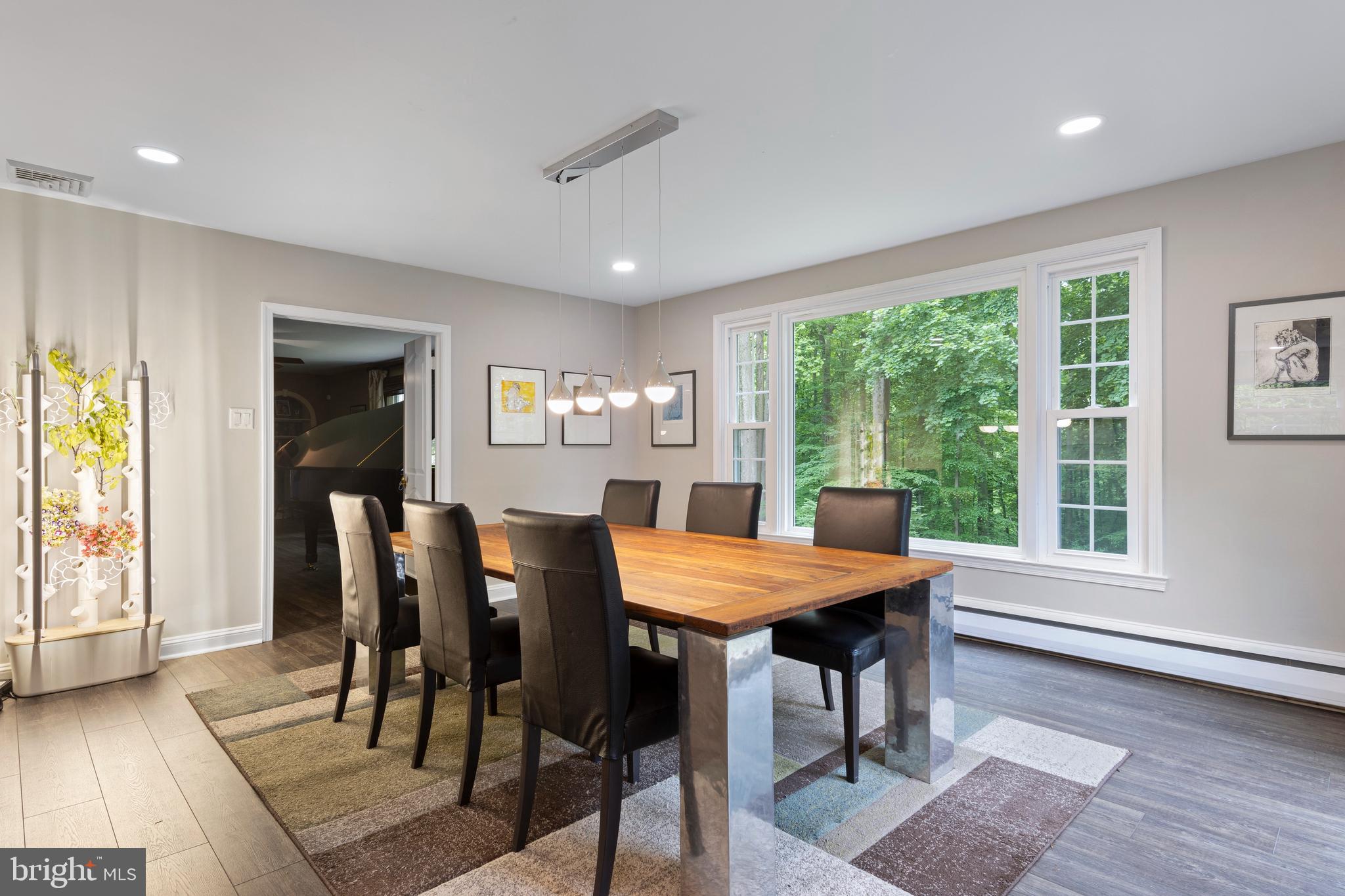 ROSLYN - Residential