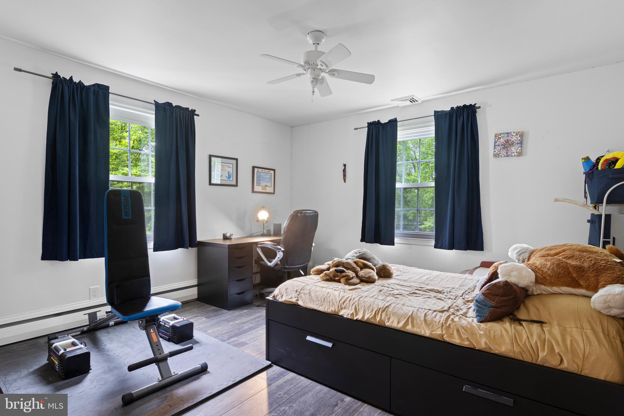 ROSLYN - Residential