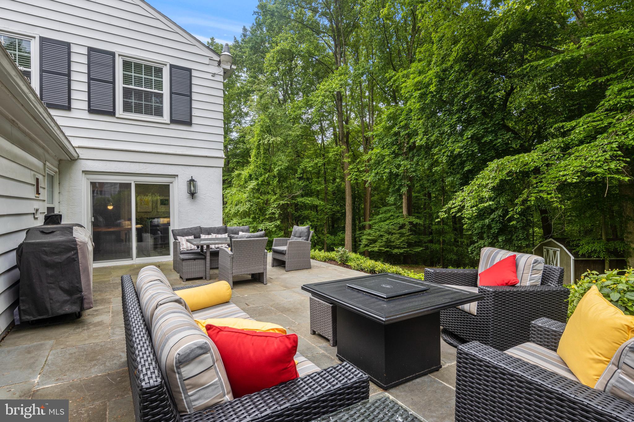 ROSLYN - Residential